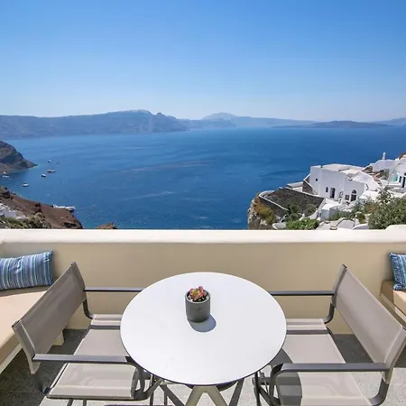 Aloia Santorini Two Bedroom With Outdoor Hot Tub Spyros Demi * Oia (Santorini)