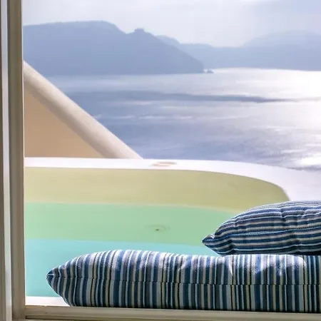 Aloia Santorini Two Bedroom With Outdoor Hot Tub Spyros Demi