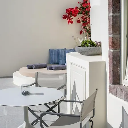 Aloia Santorini Two Bedroom With Outdoor Hot Tub Spyros Demi *