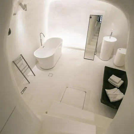 Elegant Santorini Villa Villa Spyros Villa Demi Private Hot Tub Air Conditioning 2 Bedroom *