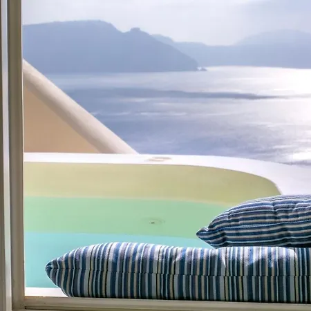 Elegant Santorini Villa Villa Spyros Villa Demi Private Hot Tub Air Conditioning 2 Bedroom Oia (Santorini)